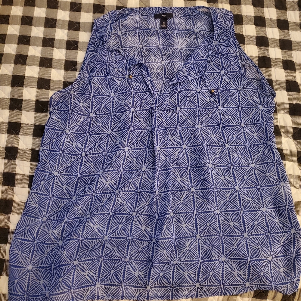 Gap Women's L Sheer Blue Sleve-less Top